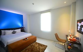 J Hotel - Bandara Soekarno Hatta