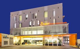 J Hotel - Bandara Soekarno Hatta